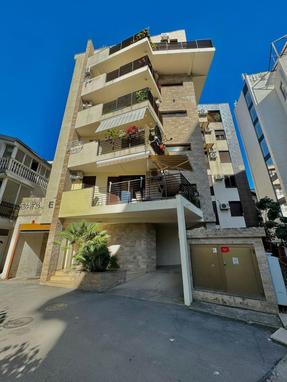 Apartment Family Two Bedroom Vasko